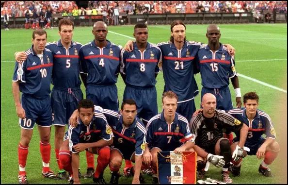2000年欧洲杯比利时门将（历届欧洲杯最佳球员一览表）(2)