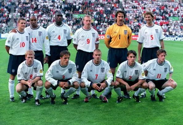 2000年欧洲杯比利时门将（历届欧洲杯最佳球员一览表）(6)
