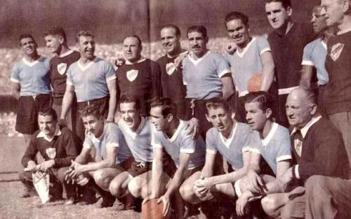 乌拉圭知名球员（乌拉圭足球历史最强11人）(5)