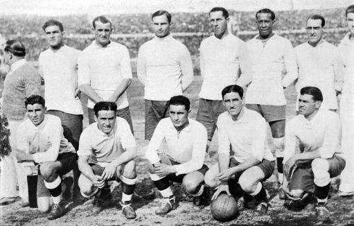 乌拉圭知名球员（乌拉圭足球历史最强11人）(7)