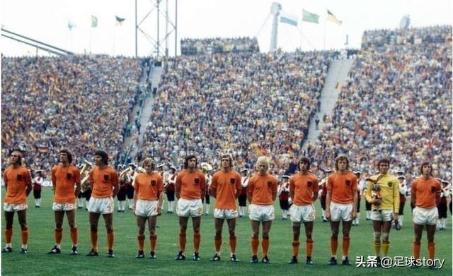 1974年世界杯荷兰阵容（荷兰足球历史最佳阵容）(2)