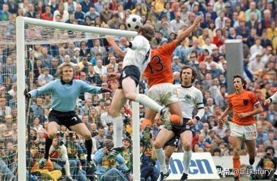 1974年世界杯荷兰阵容（荷兰足球历史最佳阵容）(3)