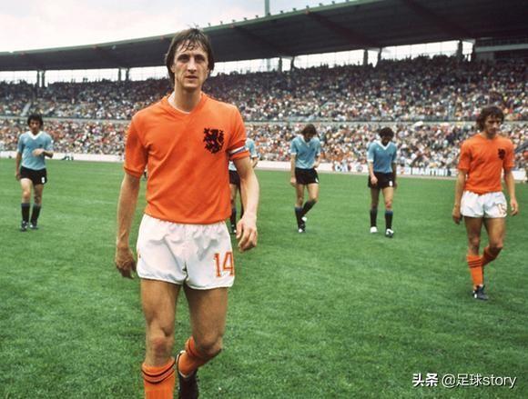 1974年世界杯荷兰阵容（荷兰足球历史最佳阵容）(12)