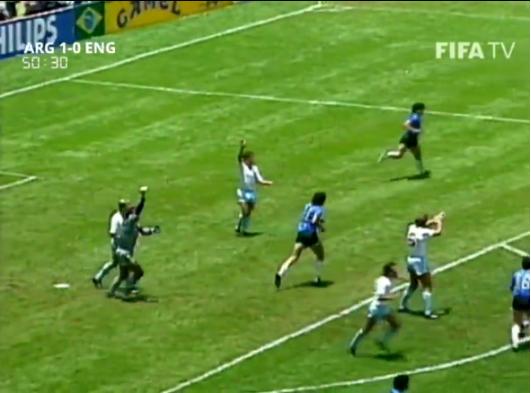 马拉多纳进球集锦（1986世界杯阿根廷对英格兰）(31)