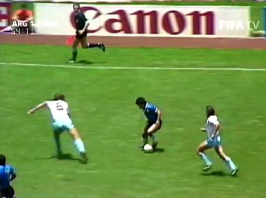 马拉多纳进球集锦（1986世界杯阿根廷对英格兰）(37)