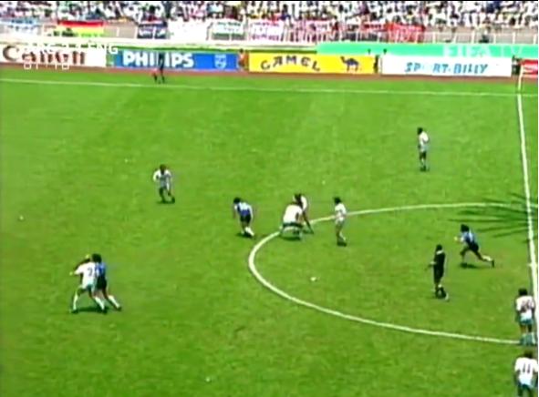 马拉多纳进球集锦（1986世界杯阿根廷对英格兰）(50)