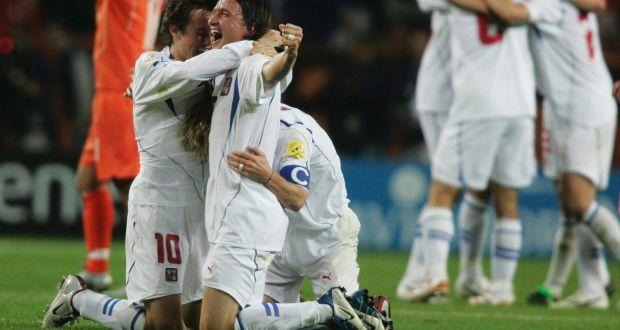 2004年欧洲杯决赛比分（04年欧洲杯打出经典对攻战）(13)