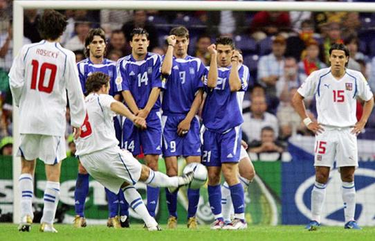 2004年欧洲杯决赛比分（04年欧洲杯打出经典对攻战）(15)