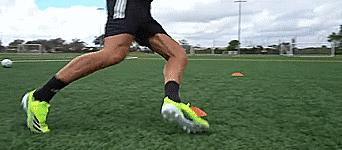 足球运动员冲刺速度（三个可以让你获得刹那优势的速度和加速度训练）(11)