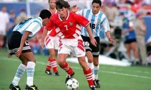 94世界杯阿根廷阵容（1994年世界杯阿根廷队大名单）(8)