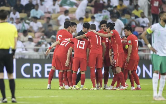 中国国家队世界杯（中国男足vs沙特3比2武磊单刀）(2)