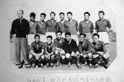 中国足球的守门员（中国足球历史上最好的门将）(4)