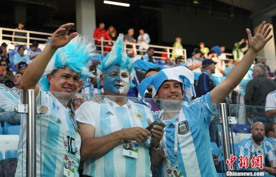 足球比分阿根廷（阿根廷克罗地亚小组出线）(18)