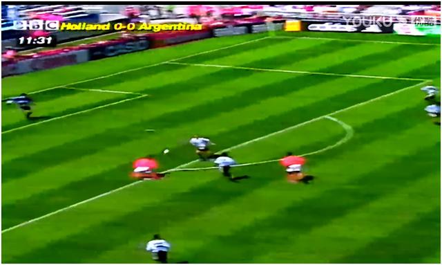 98年荷兰vs阿根廷（回顾1998世界杯荷兰对阿根廷）(4)