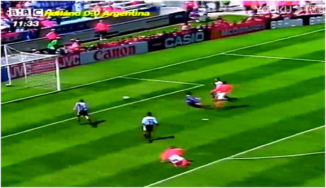 98年荷兰vs阿根廷（回顾1998世界杯荷兰对阿根廷）(6)