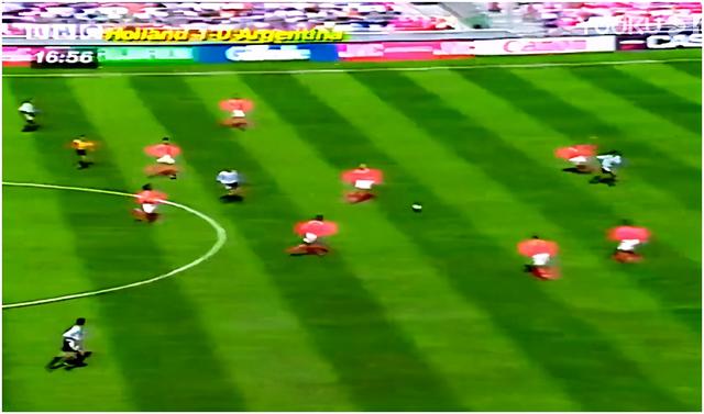 98年荷兰vs阿根廷（回顾1998世界杯荷兰对阿根廷）(8)