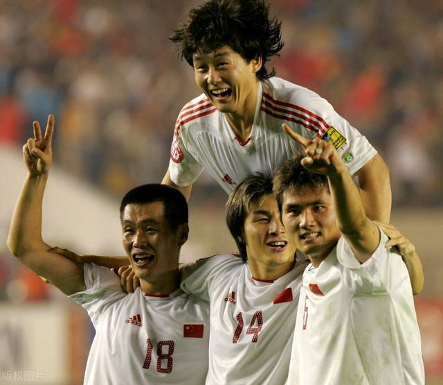 中国足球什么时候进过世界杯（2002年中国足球世界杯进入多少强）